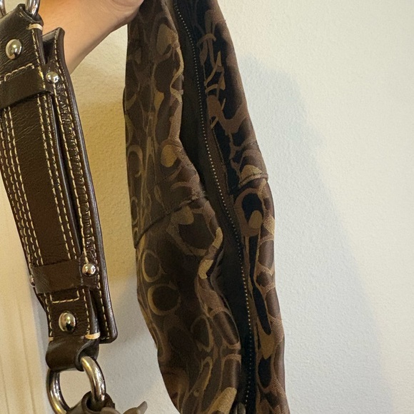 Coach Brown Shoulder Bag with Pink Detail - Picture 6 of 6